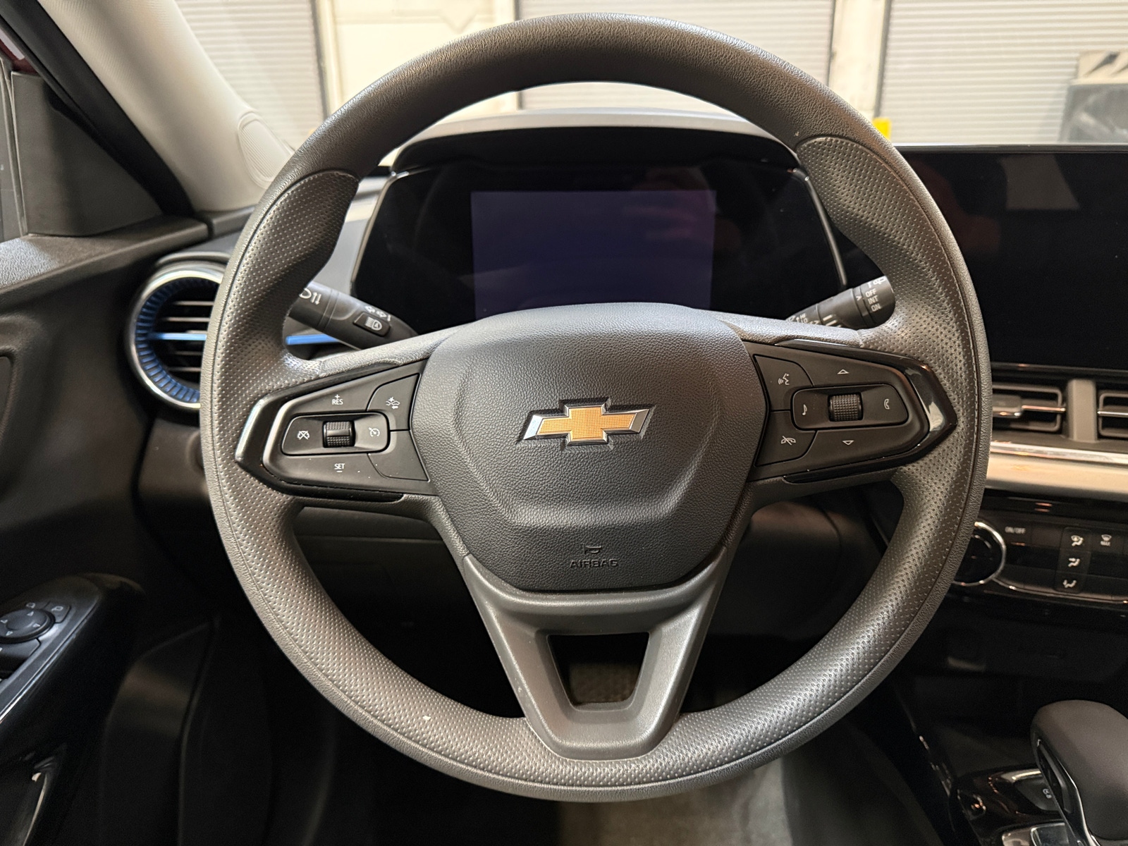 Thumbnail: 2025 Chevrolet Trax - 5