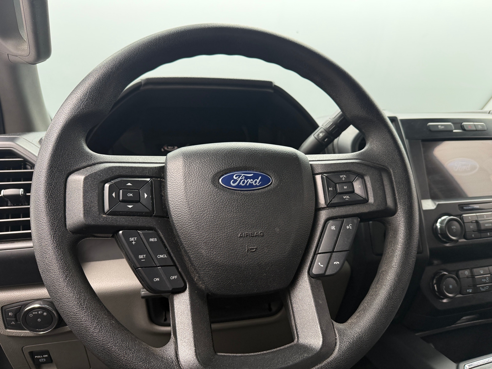 Thumbnail: 2019 Ford Econoline - 5