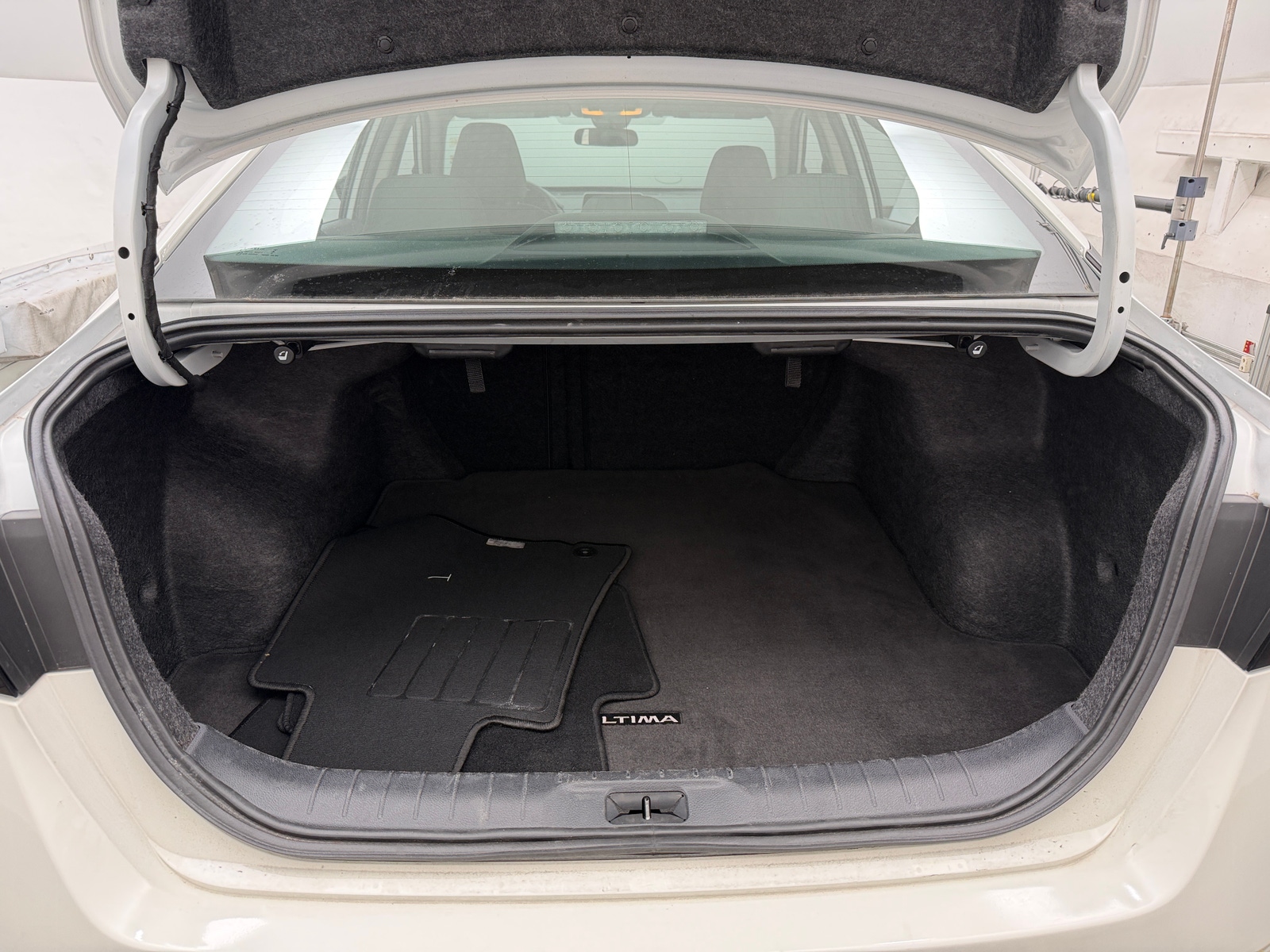 Thumbnail: 2025 Nissan Altima - 7