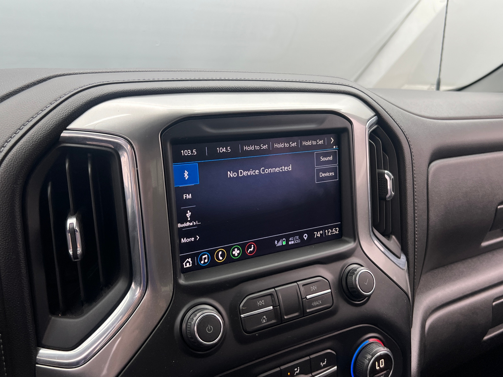 Thumbnail: 2019 Chevrolet Silverado 1500 - 4