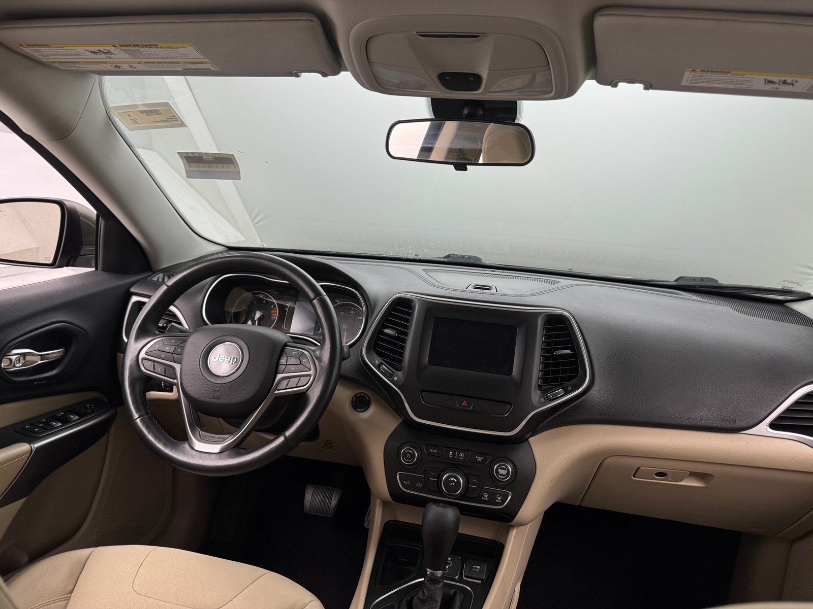 Thumbnail: 2019 Jeep Cherokee - 3