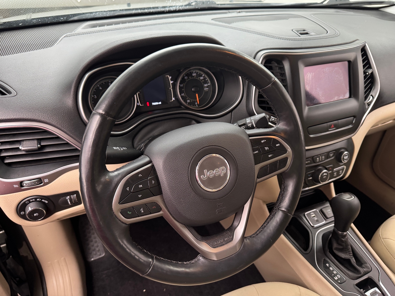 Thumbnail: 2019 Jeep Cherokee - 5
