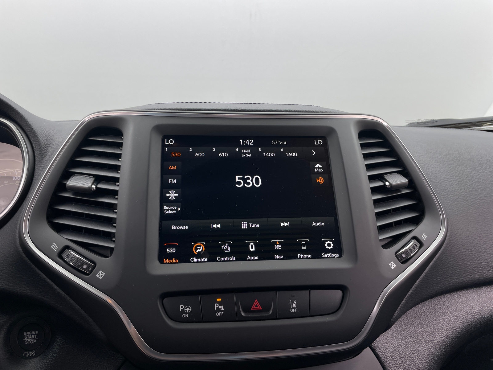 Thumbnail: 2023 Jeep Cherokee - 3