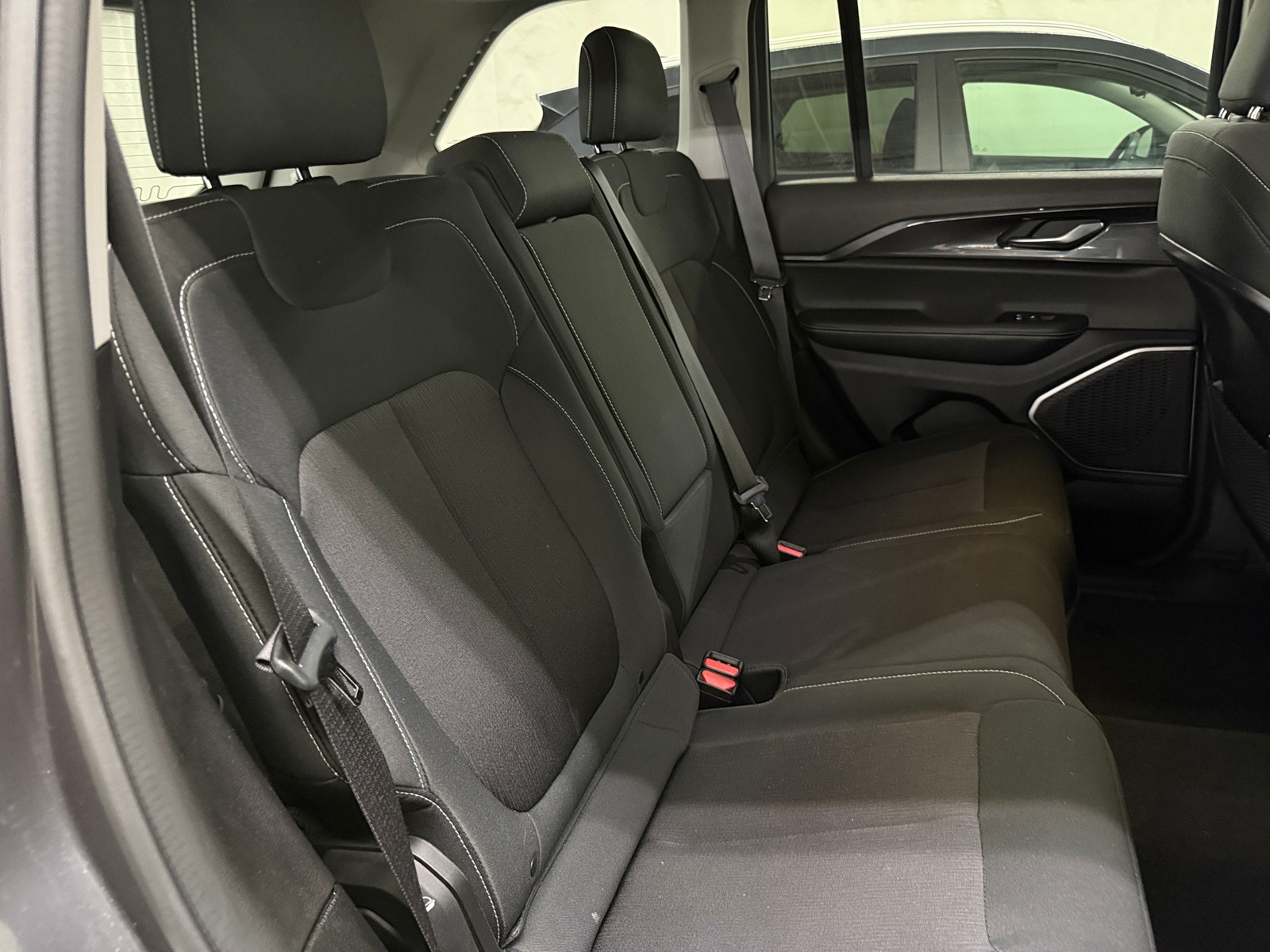 Thumbnail: 2022 Jeep Grand Cherokee - 6