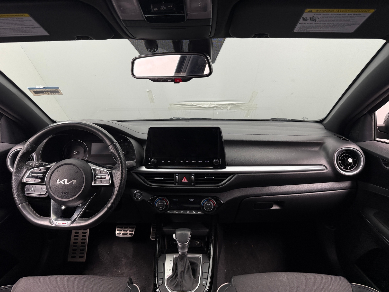 Thumbnail: 2023 Kia Forte - 3