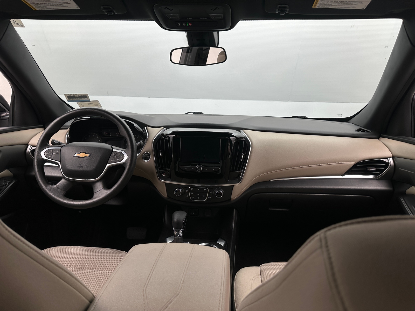 Thumbnail: 2023 Chevrolet Traverse - 3