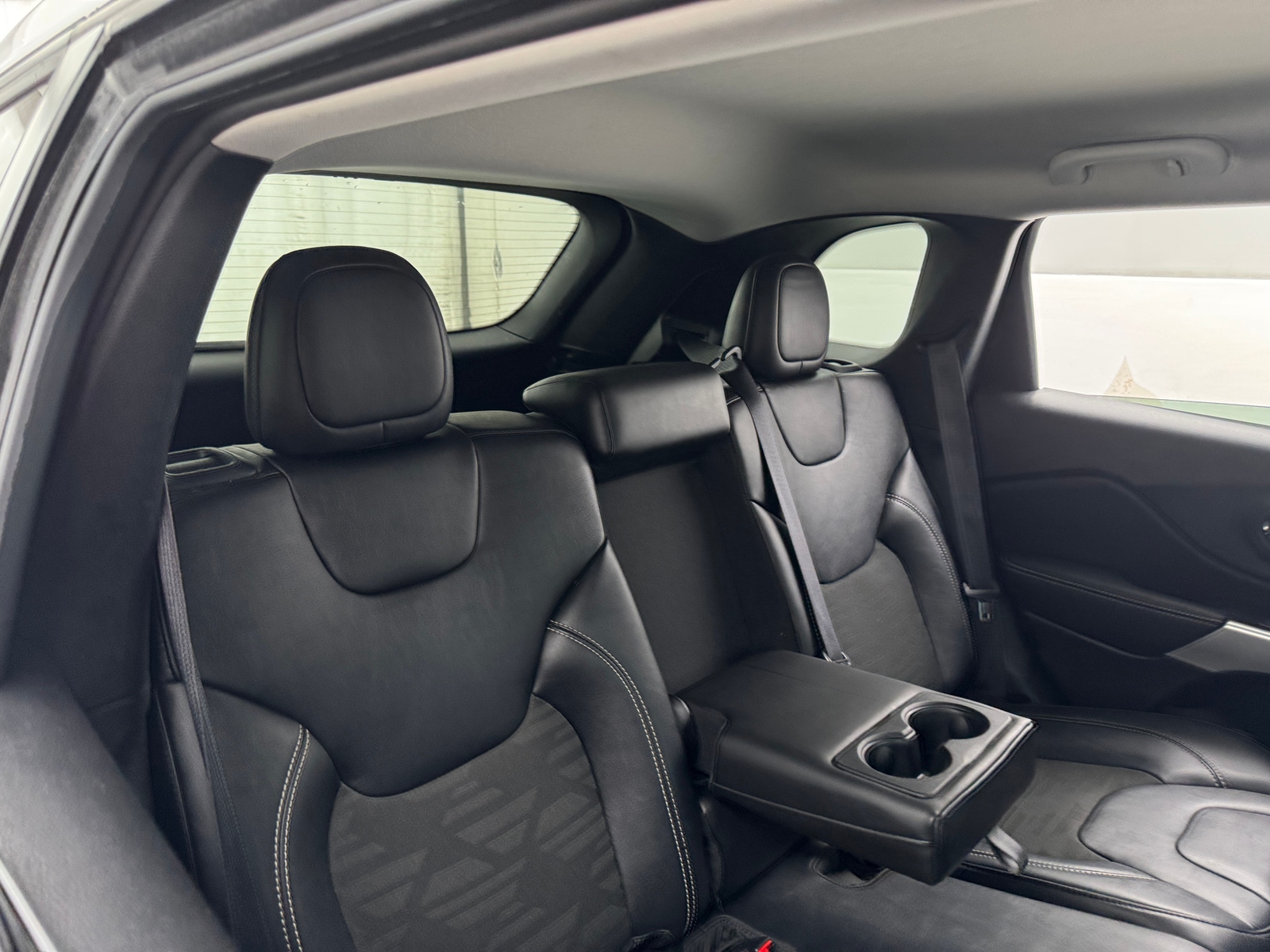 Thumbnail: 2022 Jeep Cherokee - 6