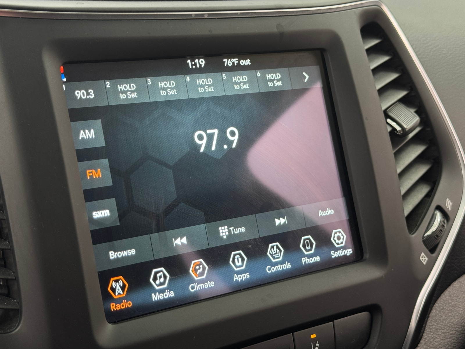 Thumbnail: 2022 Jeep Cherokee - 4