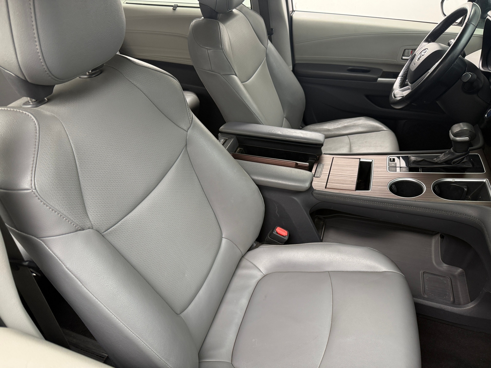 Thumbnail: 2021 Toyota Sienna - 2