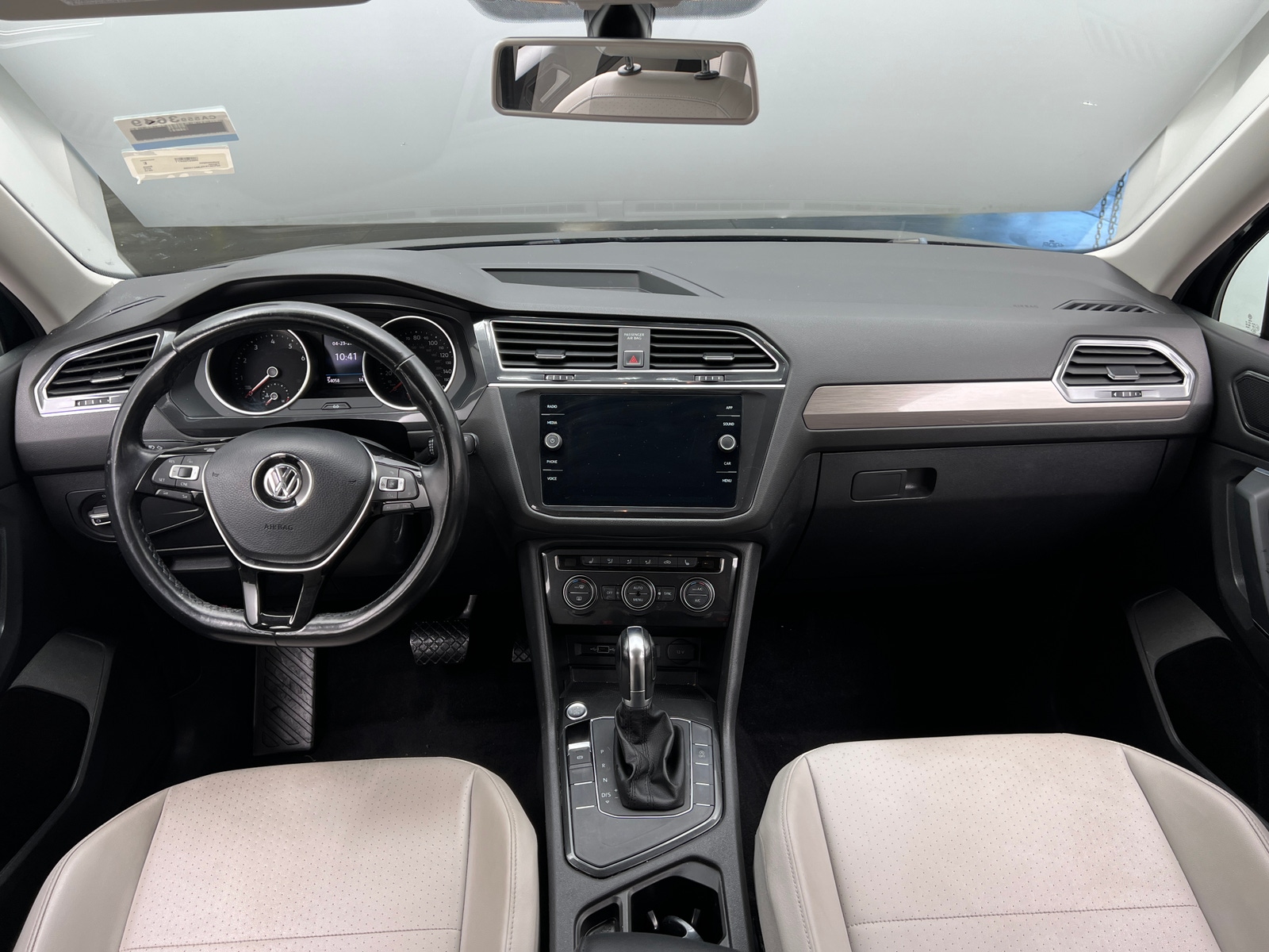 Thumbnail: 2018 Volkswagen Tiguan - 3