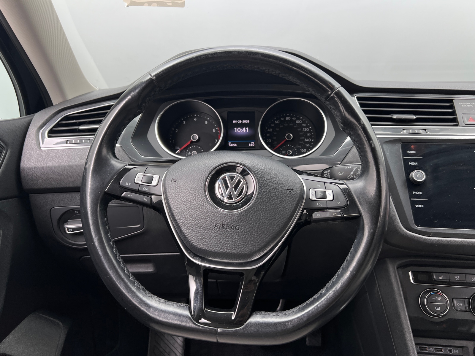 Thumbnail: 2018 Volkswagen Tiguan - 5