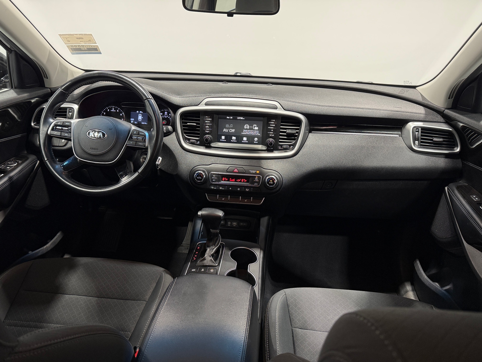 Thumbnail: 2019 Kia Sorento - 3