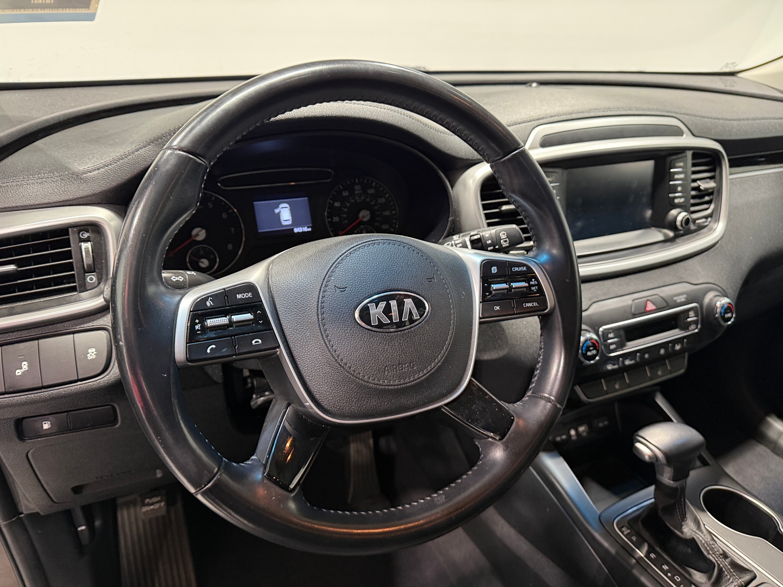 Thumbnail: 2019 Kia Sorento - 5