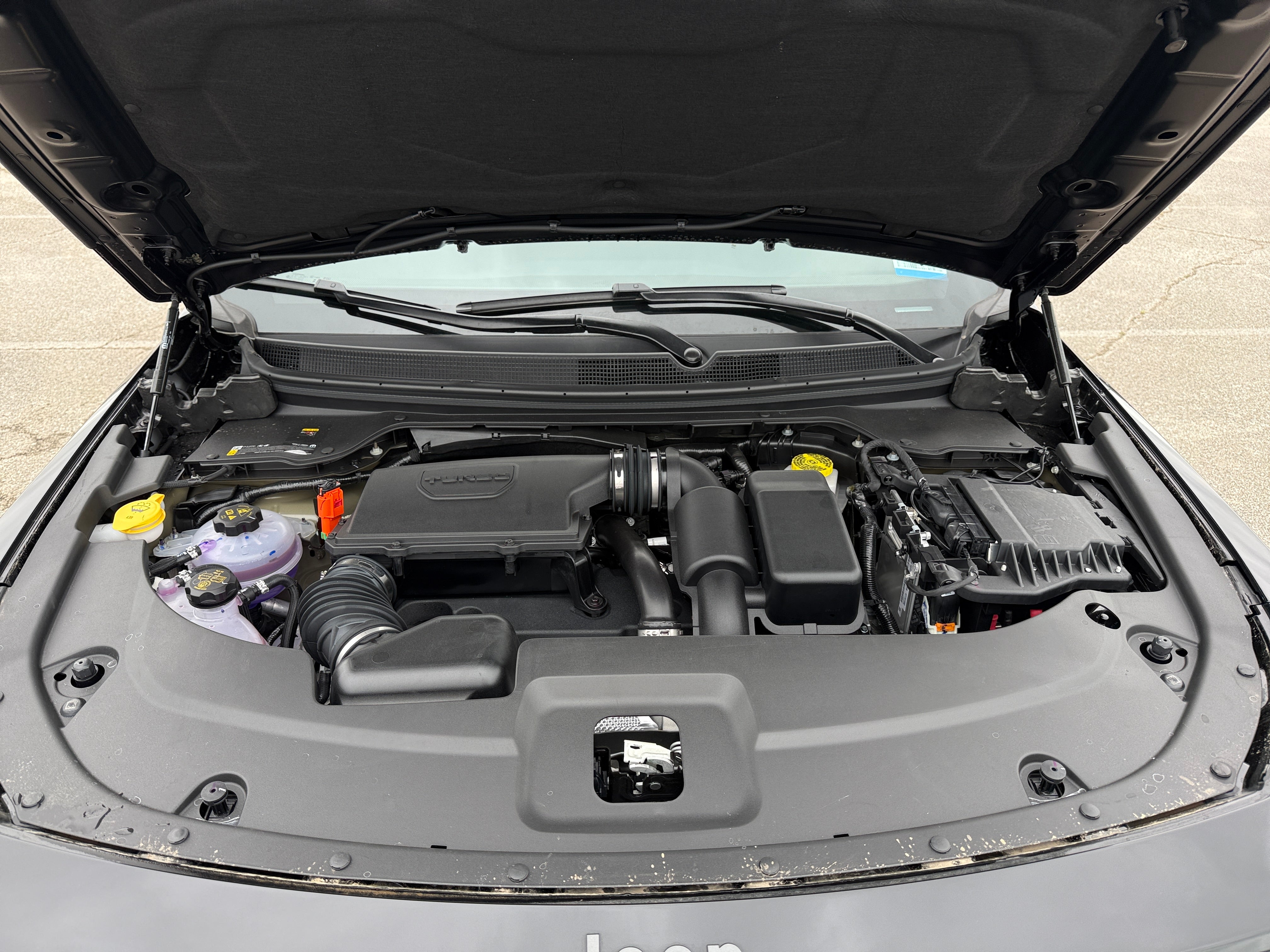 2026 Jeep Cherokee Limited HEV 4X4's photo