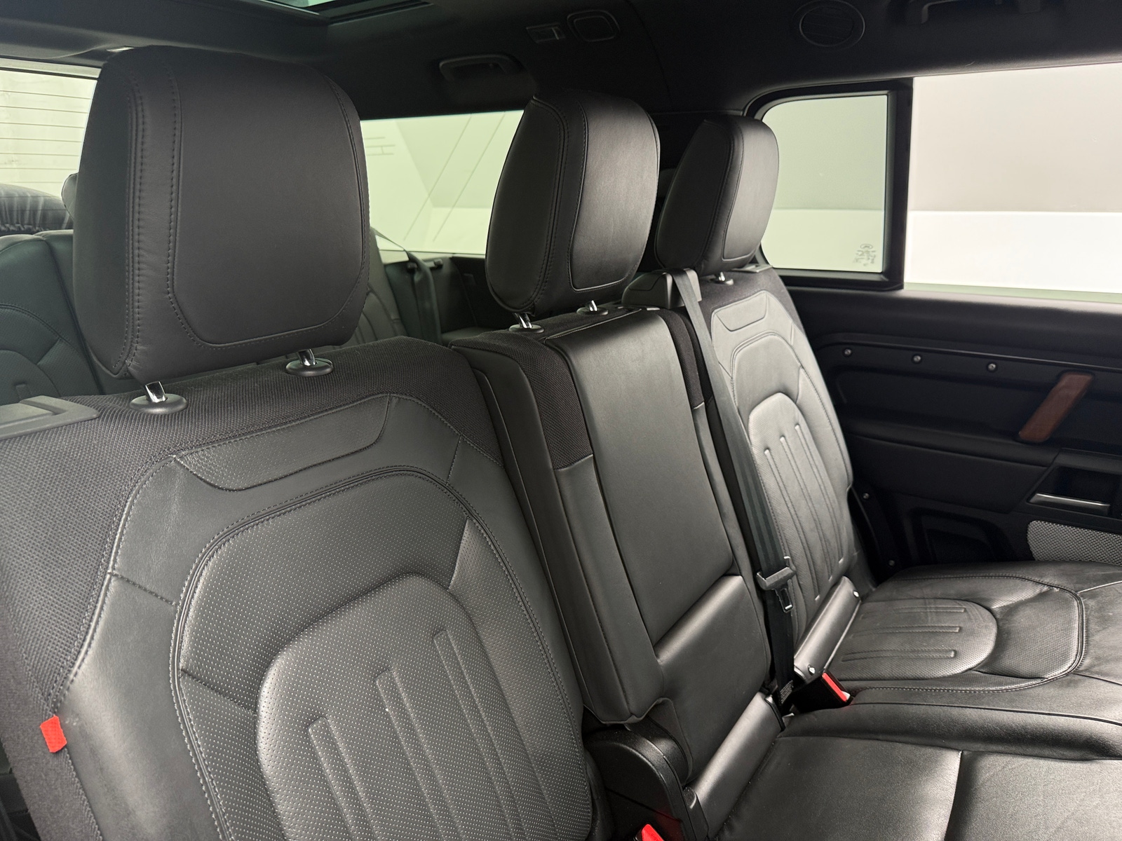 Thumbnail: 2023 Land Rover Defender - 5