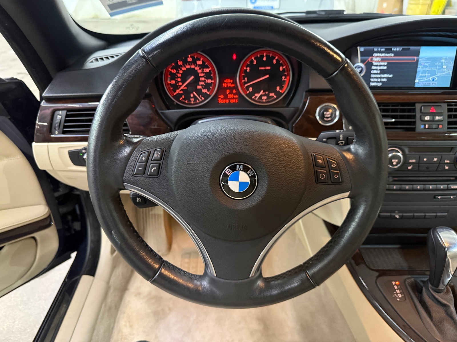 Thumbnail: 2012 BMW 3 Series - 4