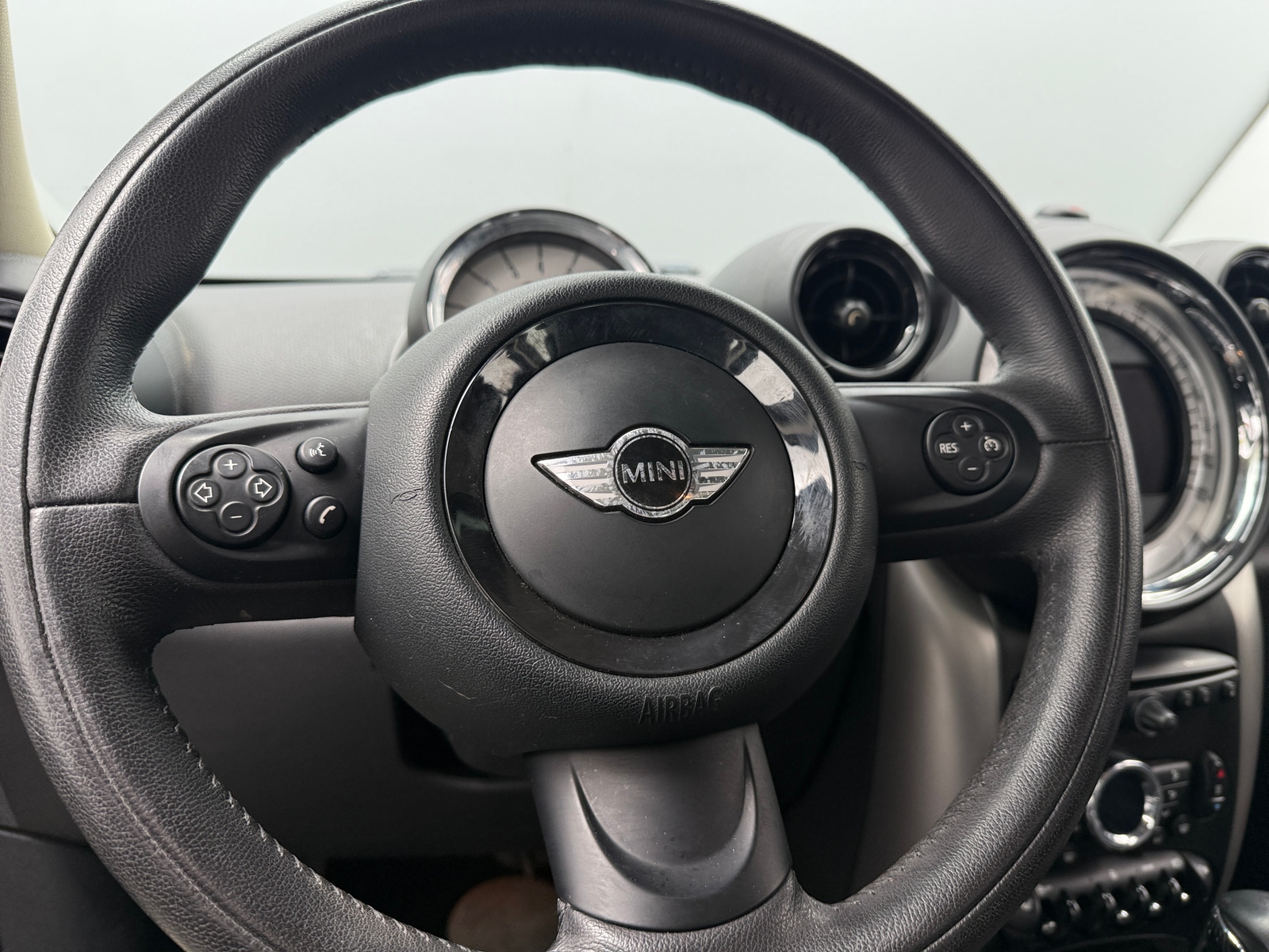 Thumbnail: 2014 MINI Cooper Countryman - 4