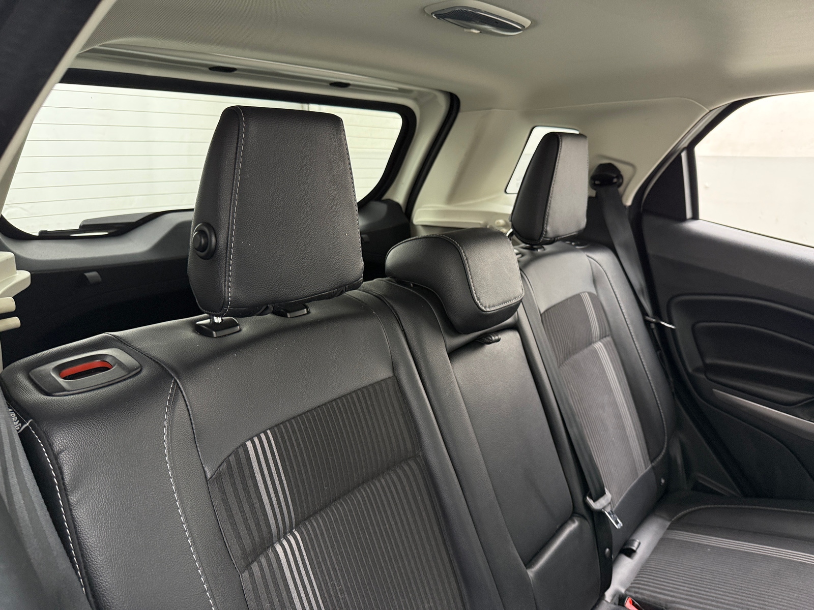 Thumbnail: 2021 Ford EcoSport - 5
