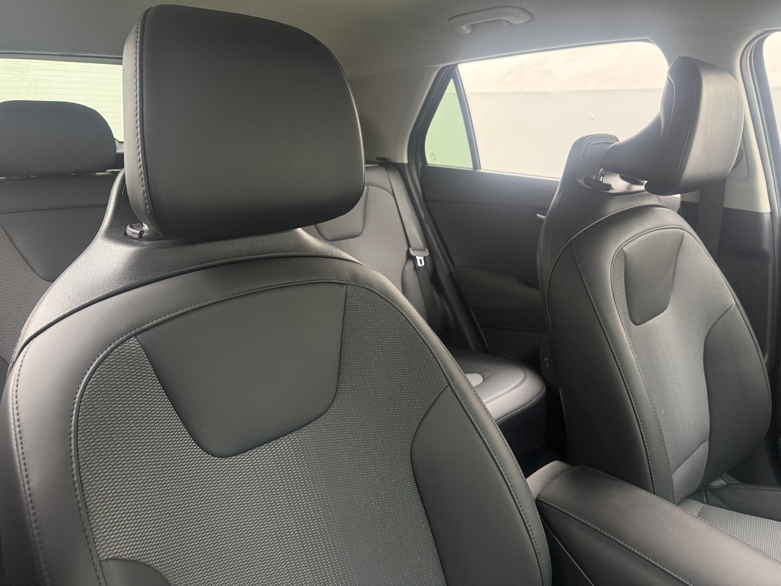 Thumbnail: 2025 Kia Niro - 2