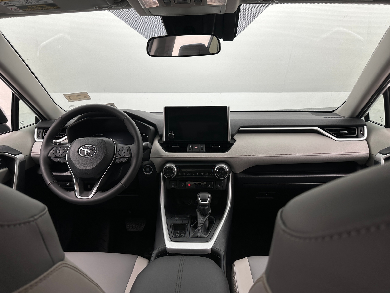 Thumbnail: 2025 Toyota RAV4 - 3