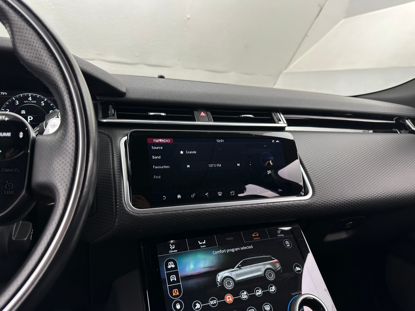 Thumbnail: 2018 Land Rover Range Rover Velar - 3