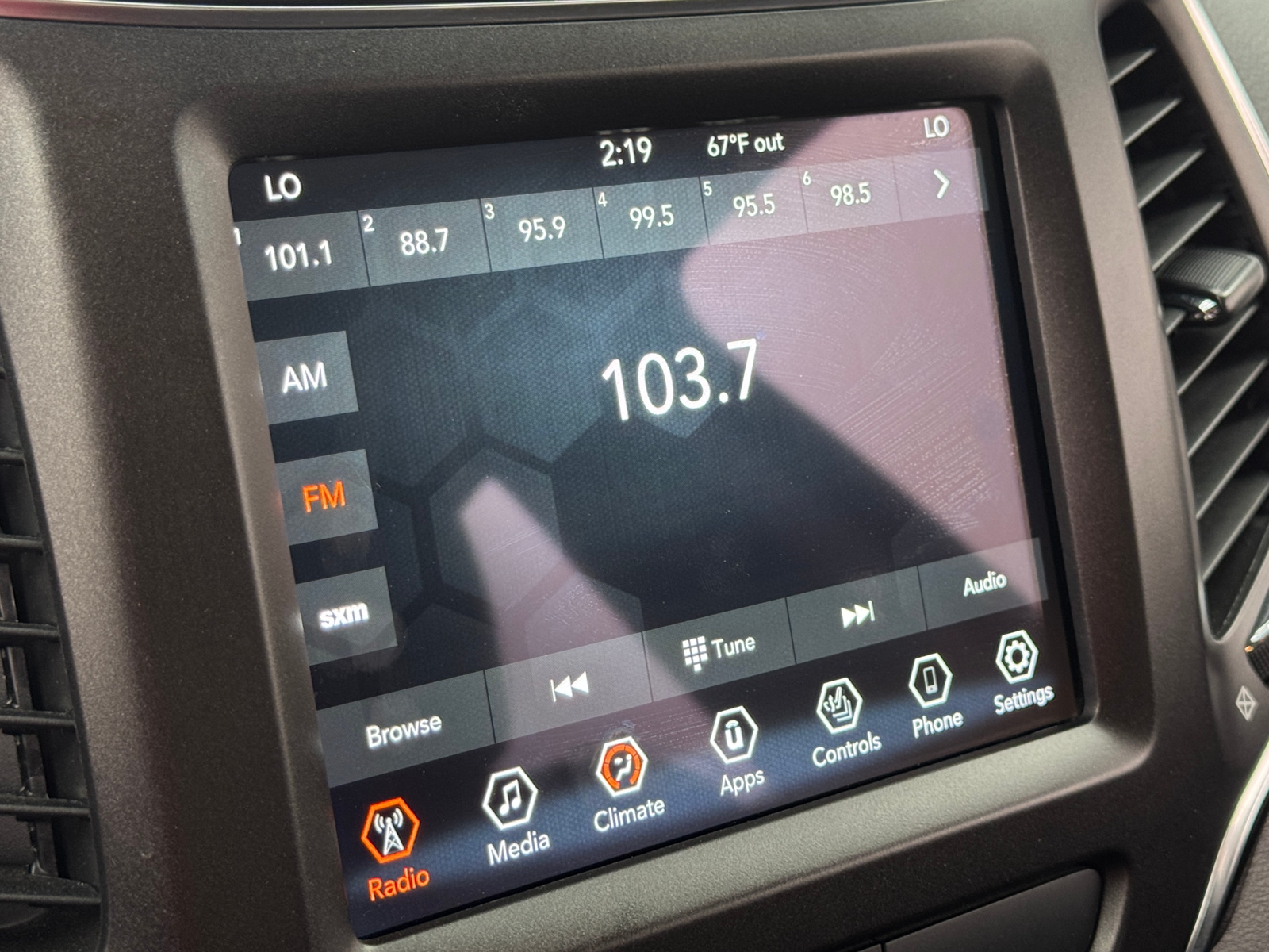 Thumbnail: 2020 Jeep Cherokee - 4