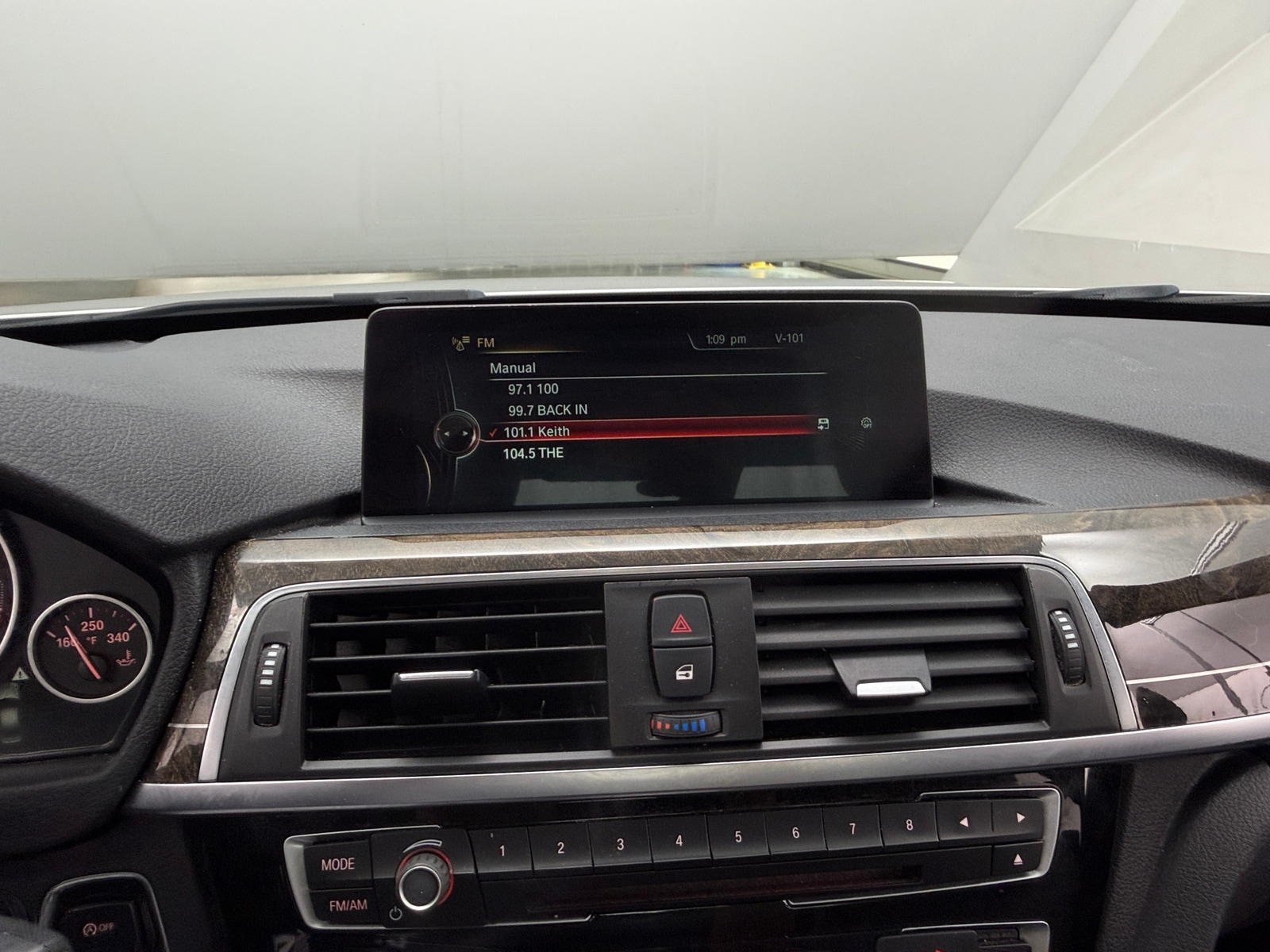 Thumbnail: 2016 BMW 3 Series - 4