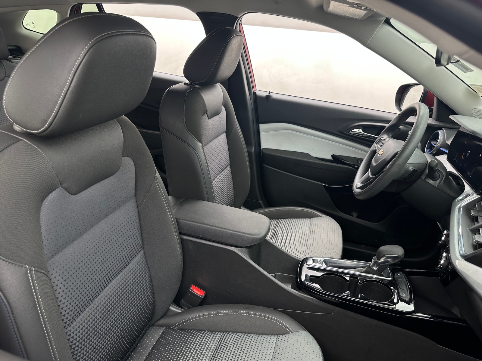 Thumbnail: 2025 Chevrolet Trax - 2