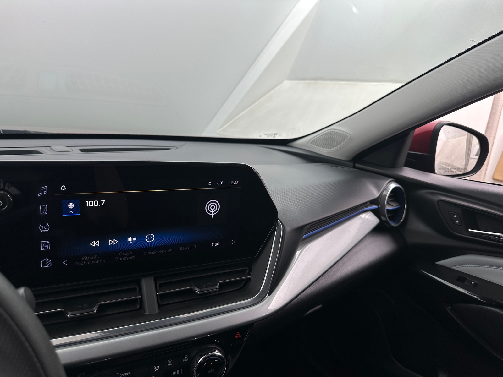 Thumbnail: 2025 Chevrolet Trax - 4