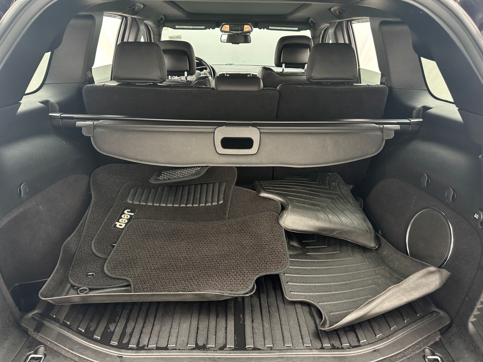 Thumbnail: 2014 Jeep Grand Cherokee - 6