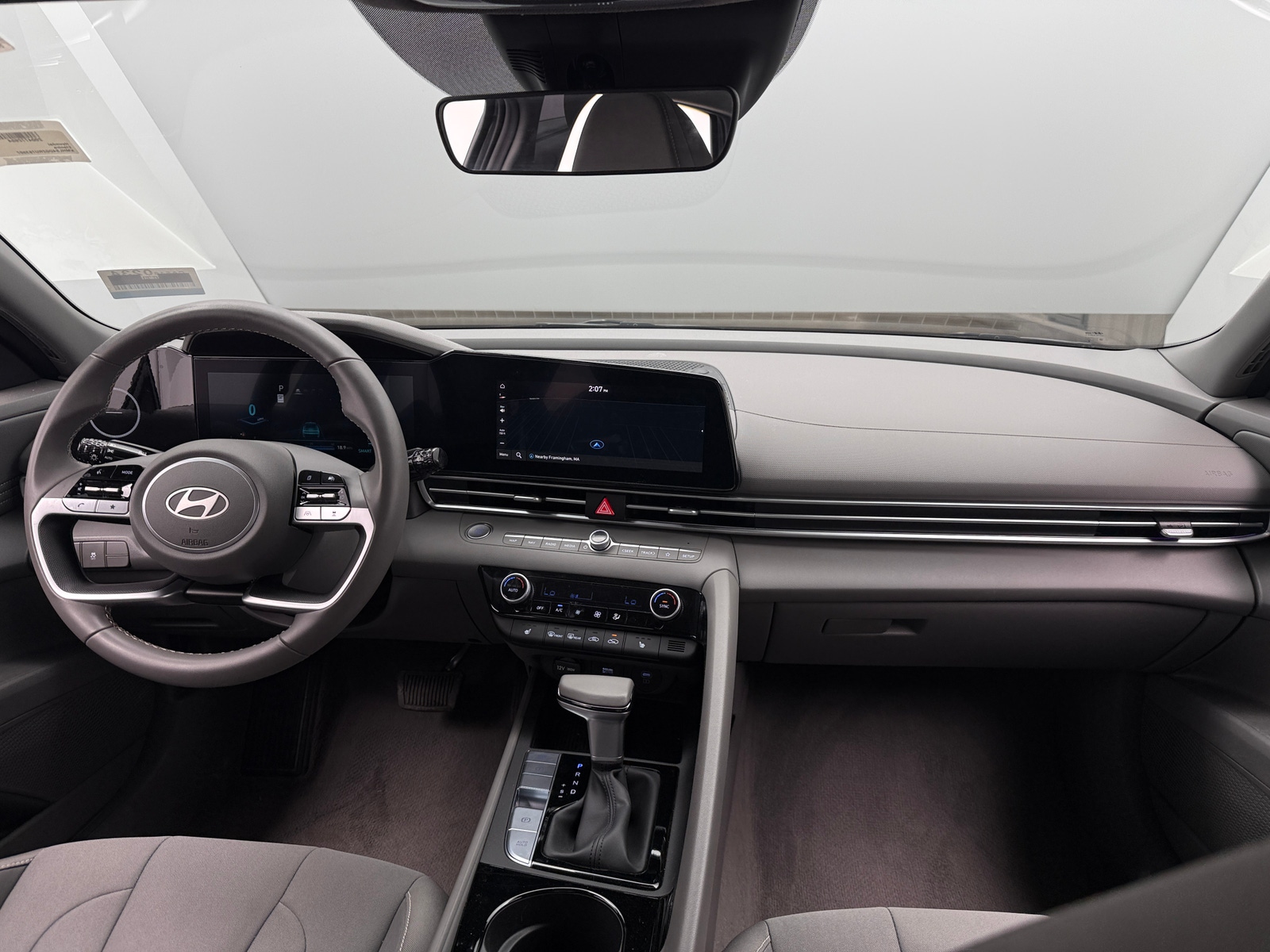 Thumbnail: 2024 Hyundai Elantra - 3