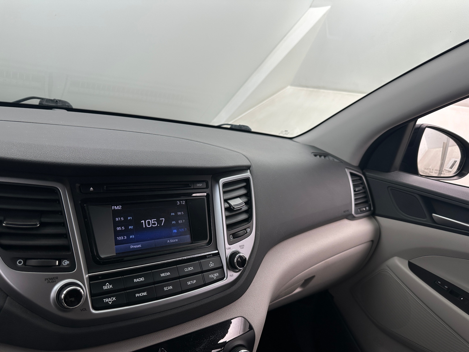 Thumbnail: 2017 Hyundai Tucson - 4