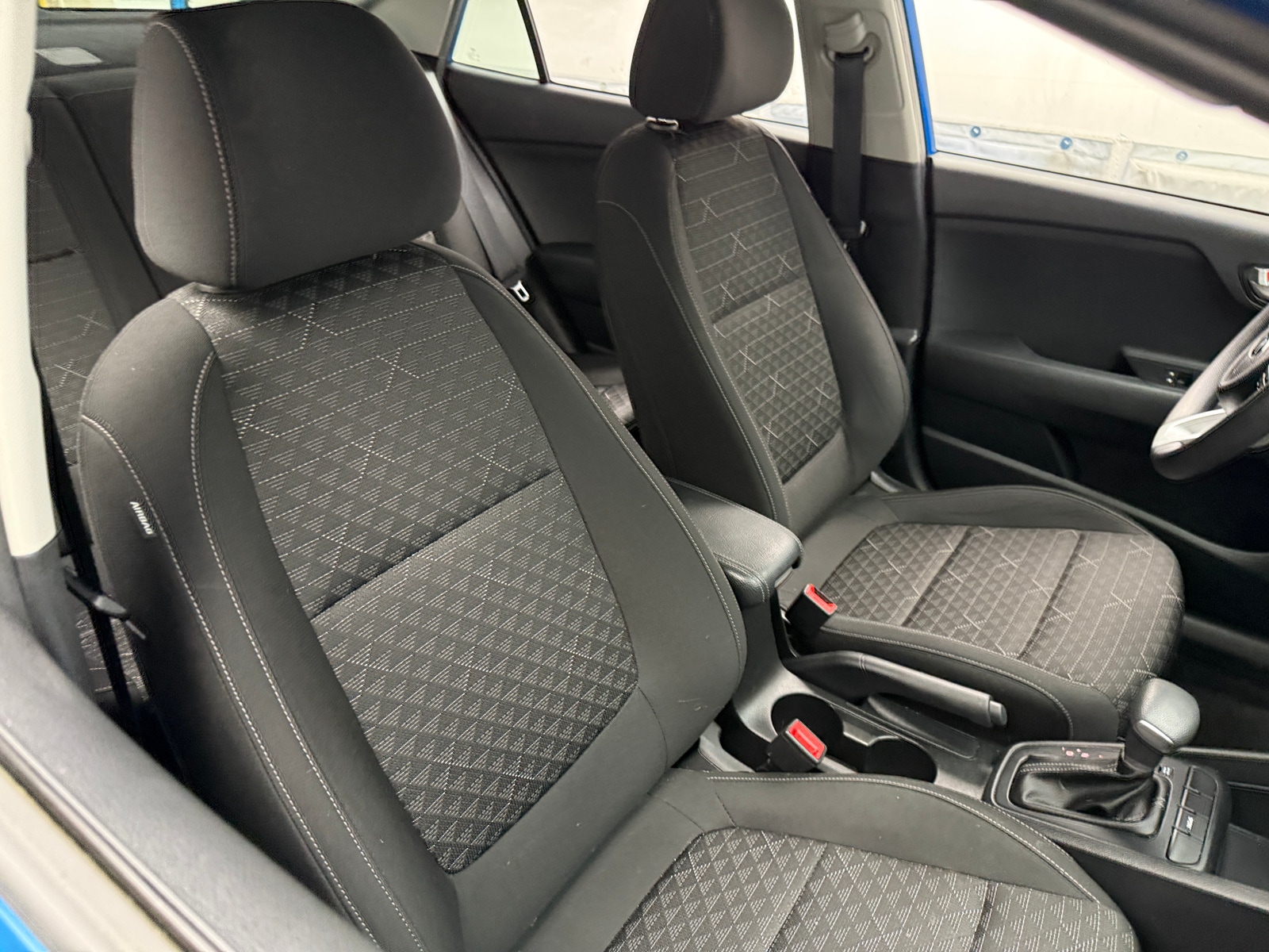 Thumbnail: 2021 Kia Rio - 2