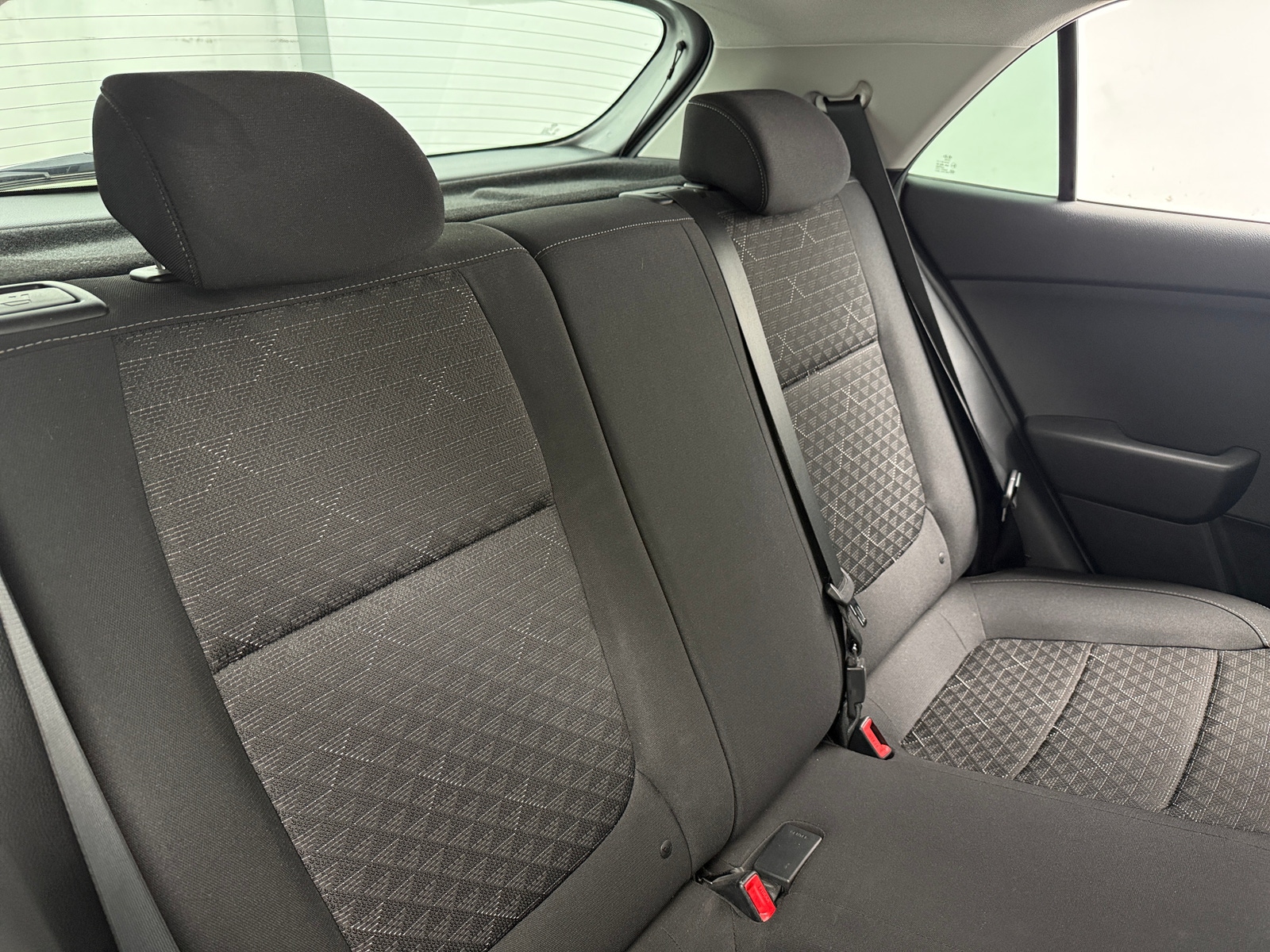 Thumbnail: 2018 Kia Rio - 6