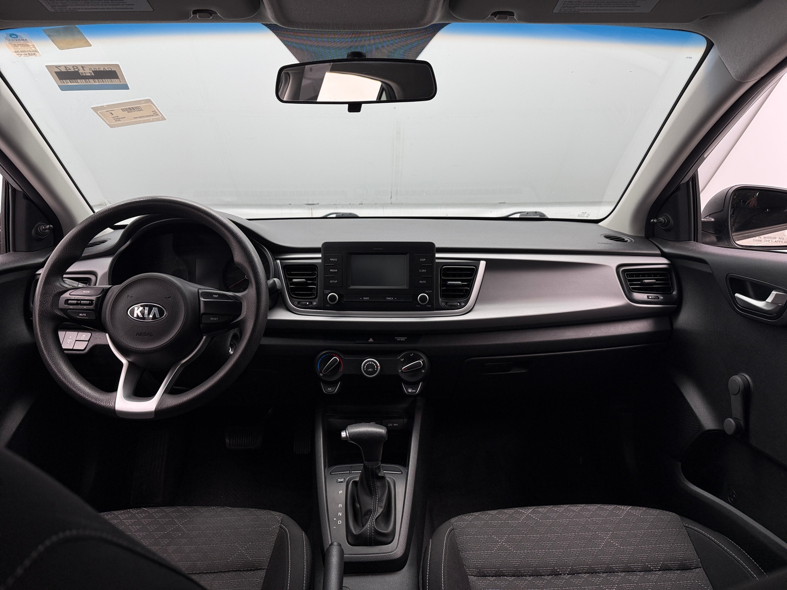 Thumbnail: 2018 Kia Rio - 3