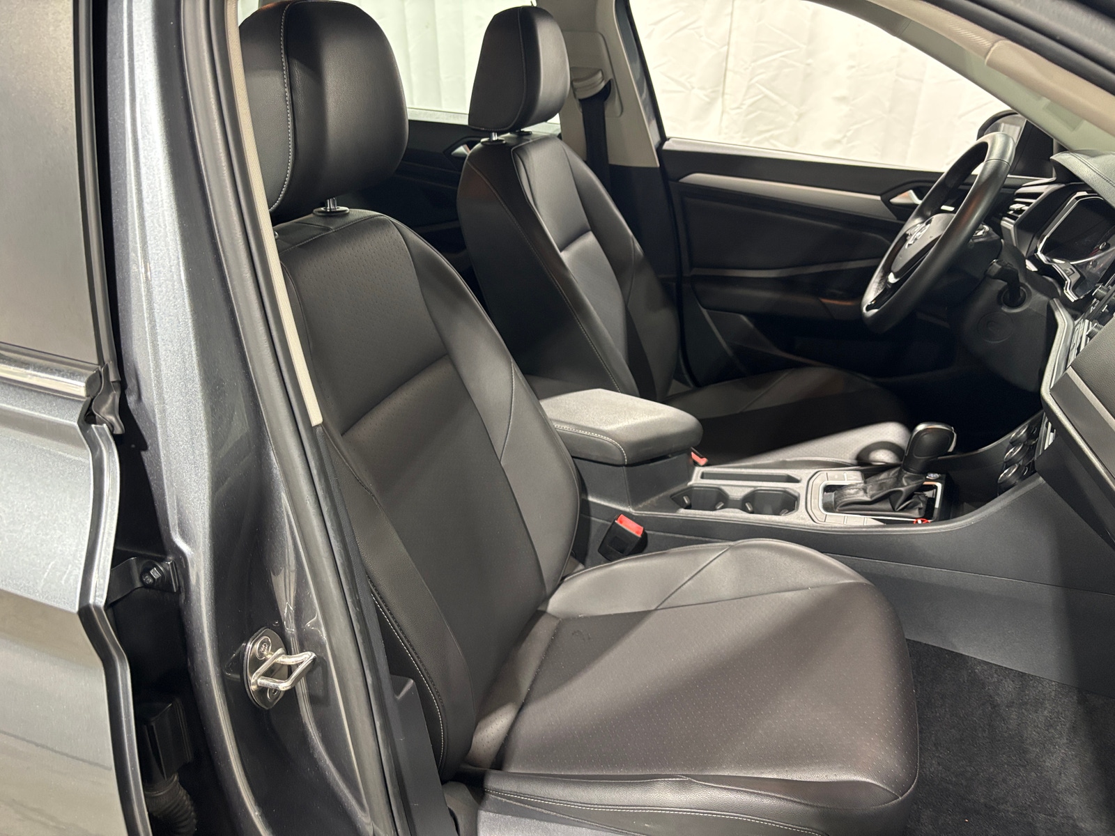 Thumbnail: 2020 Volkswagen Jetta - 2