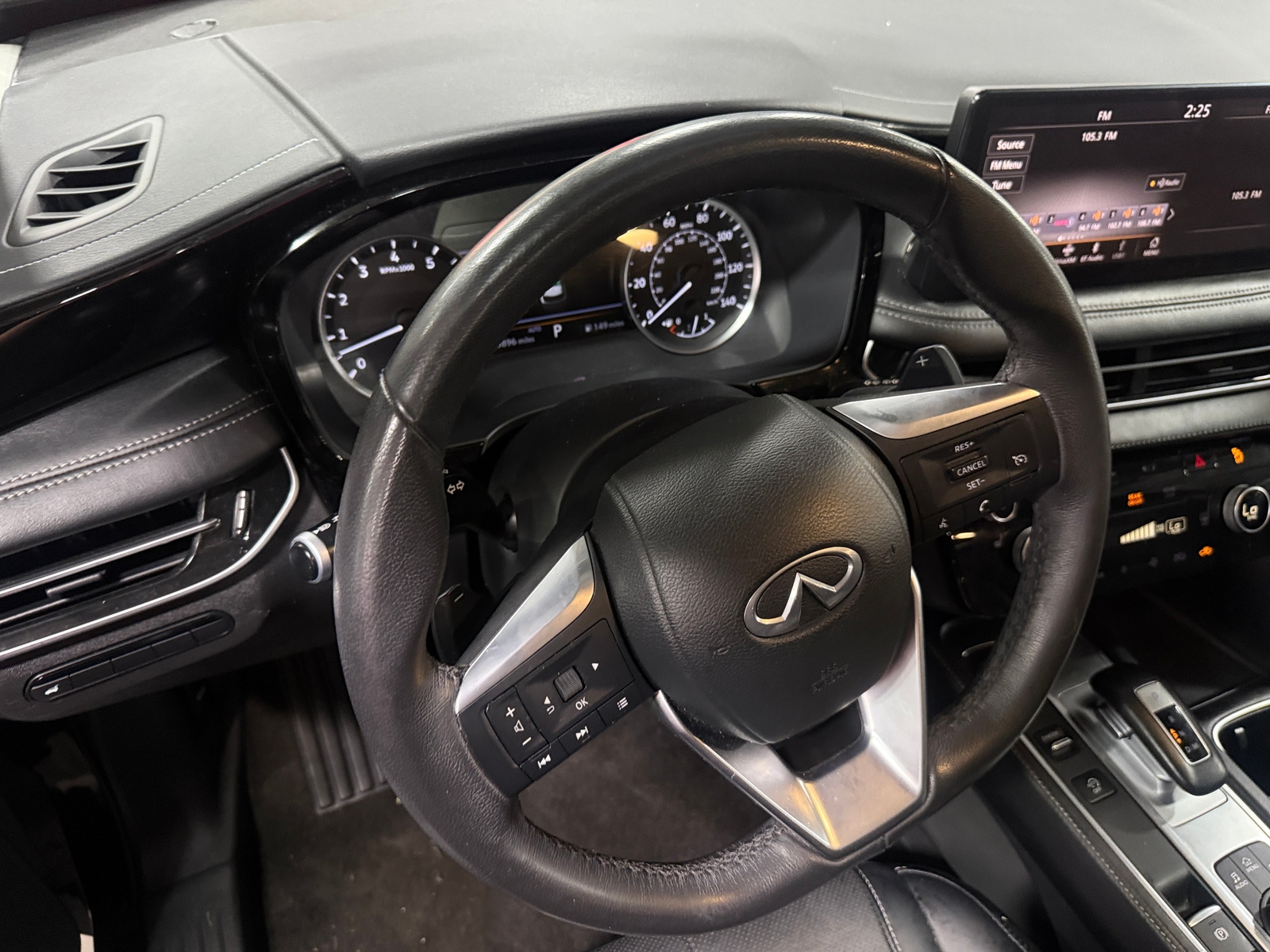 Thumbnail: 2023 INFINITI QX60 - 4