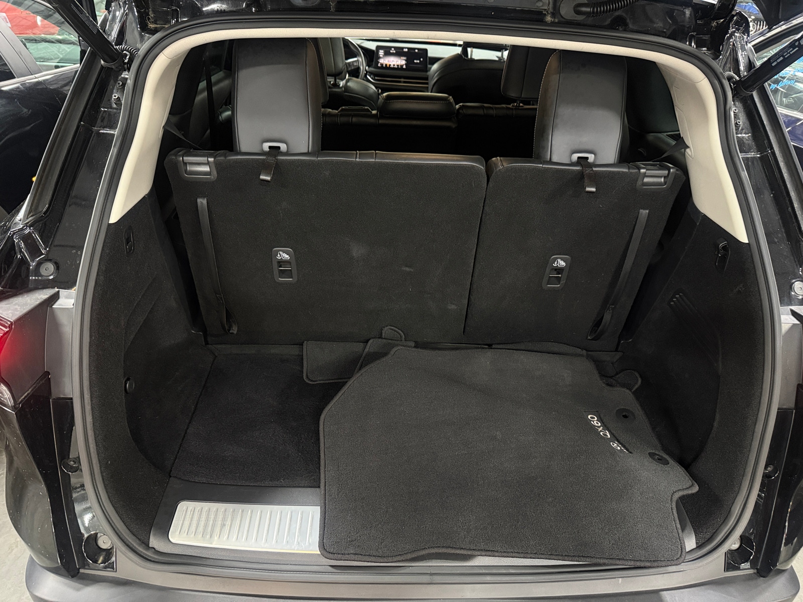 Thumbnail: 2023 INFINITI QX60 - 6