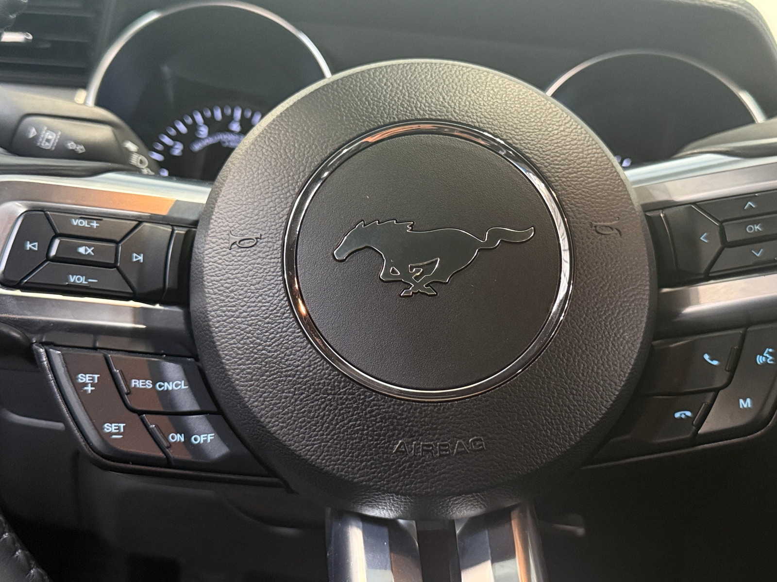 Thumbnail: 2022 Ford Mustang - 4