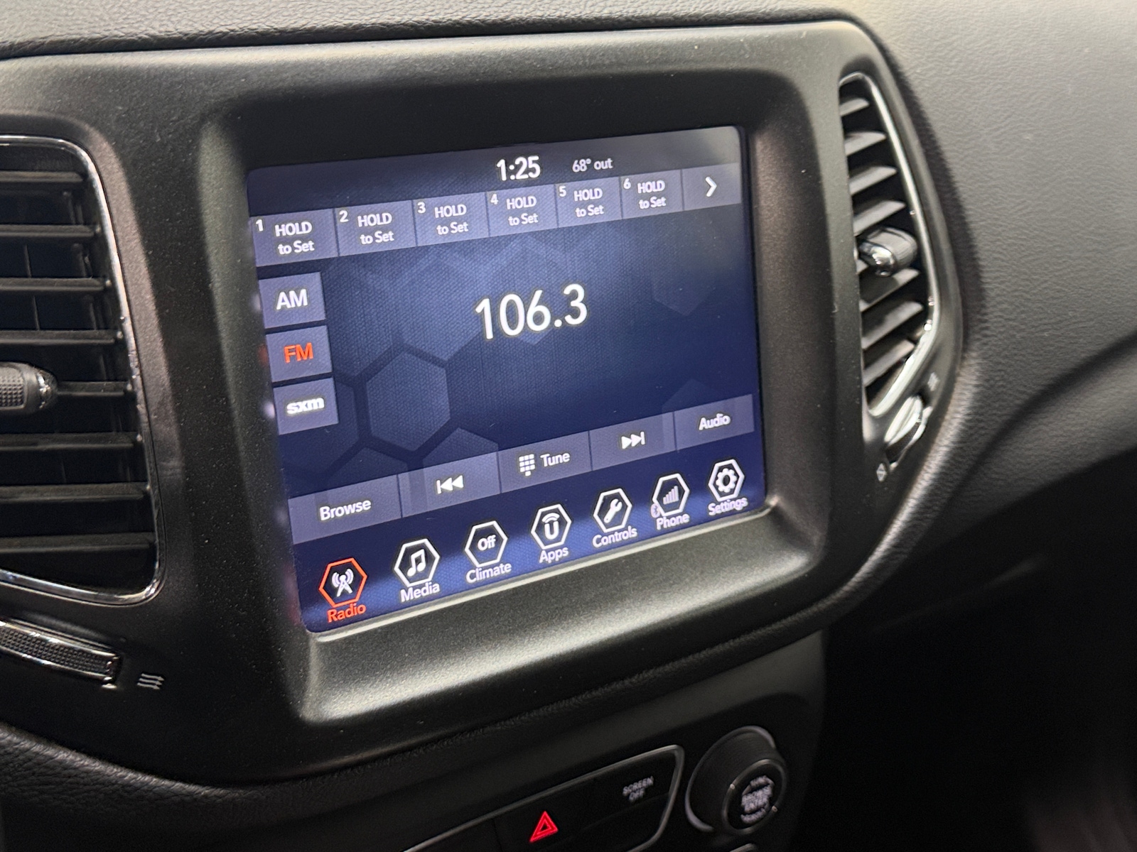 Thumbnail: 2018 Jeep Compass - 4