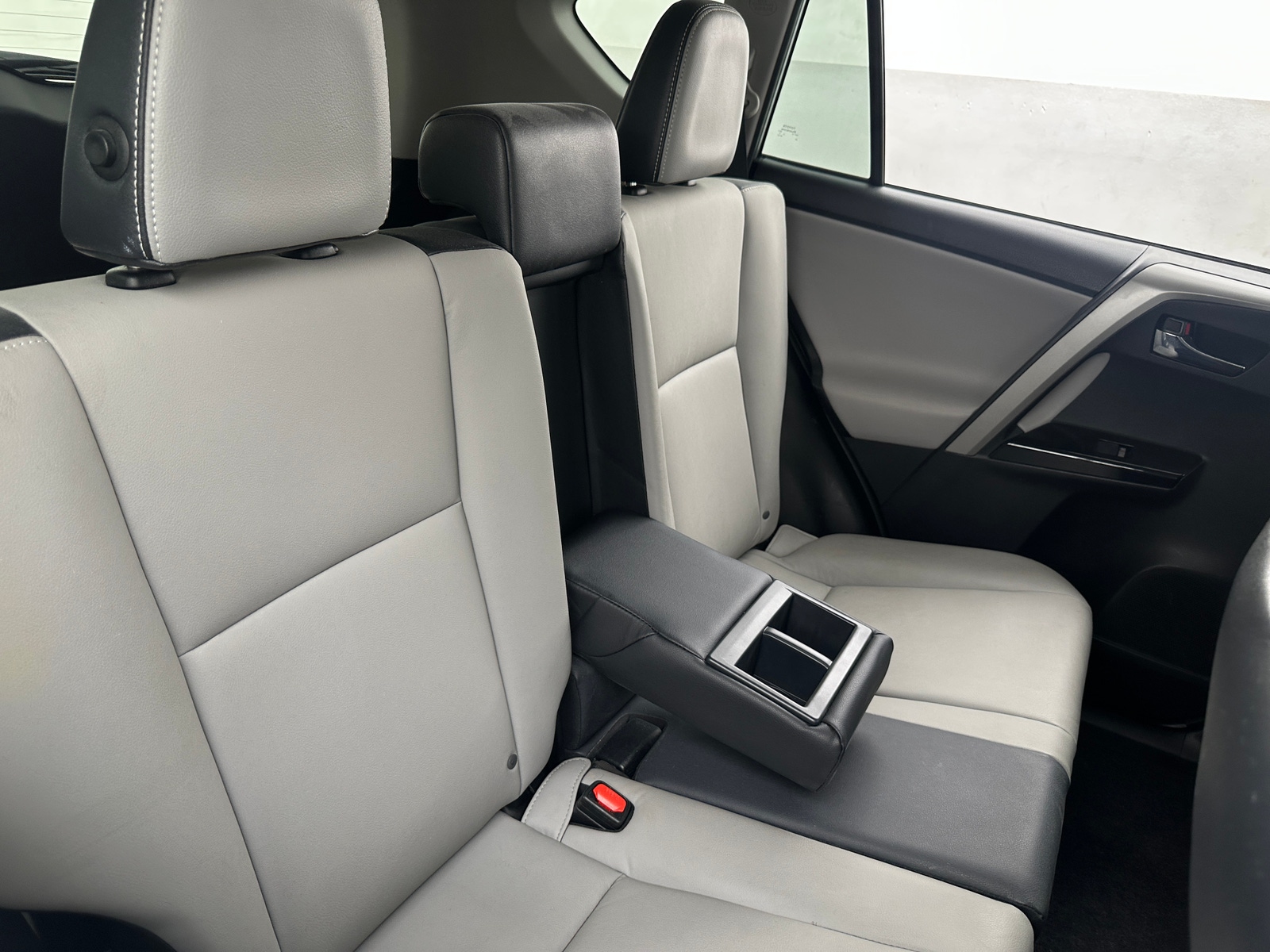 Thumbnail: 2016 Toyota RAV4 - 5