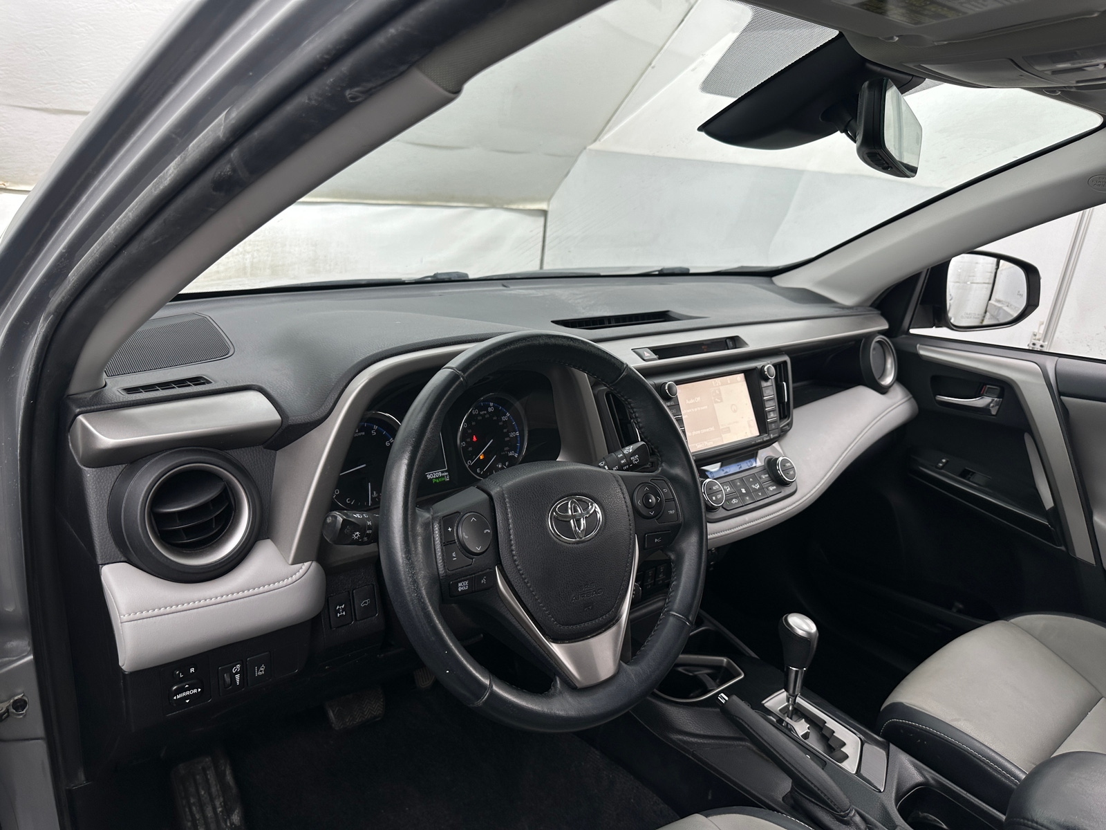 Thumbnail: 2016 Toyota RAV4 - 2