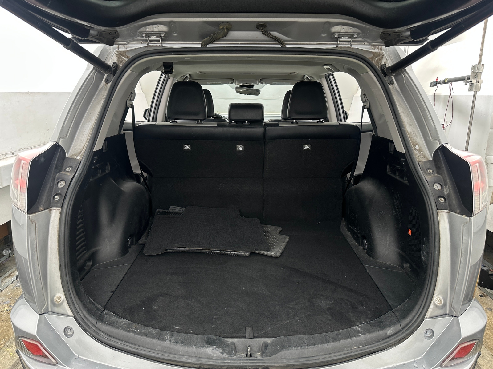 Thumbnail: 2016 Toyota RAV4 - 6