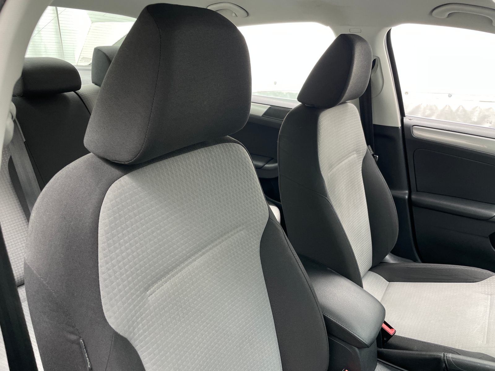 Thumbnail: 2017 Volkswagen Jetta - 2