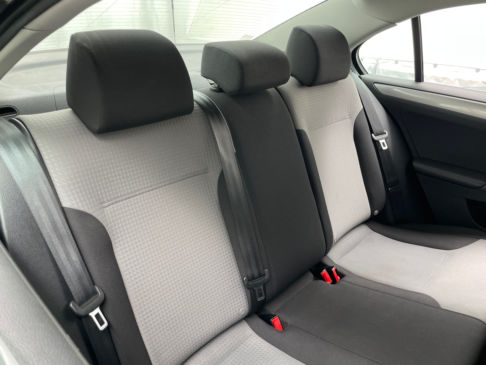 Thumbnail: 2017 Volkswagen Jetta - 6