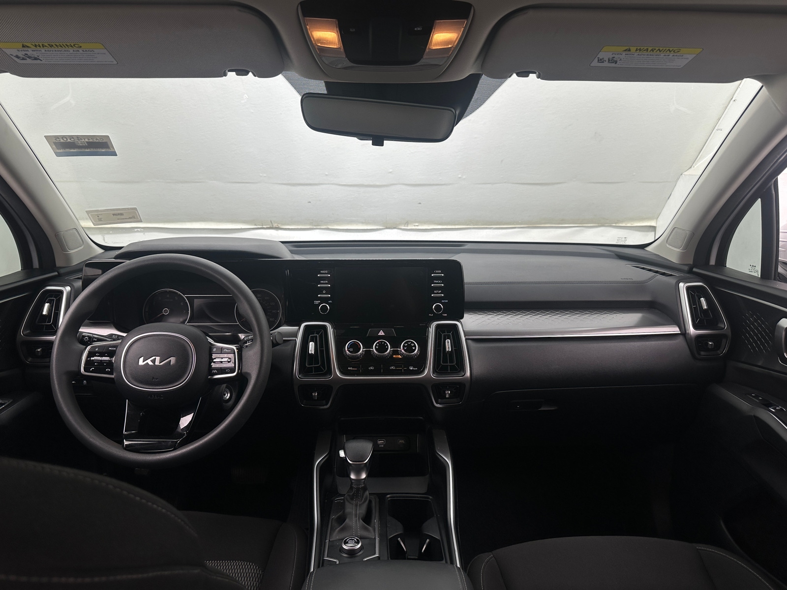 Thumbnail: 2023 Kia Sorento - 3