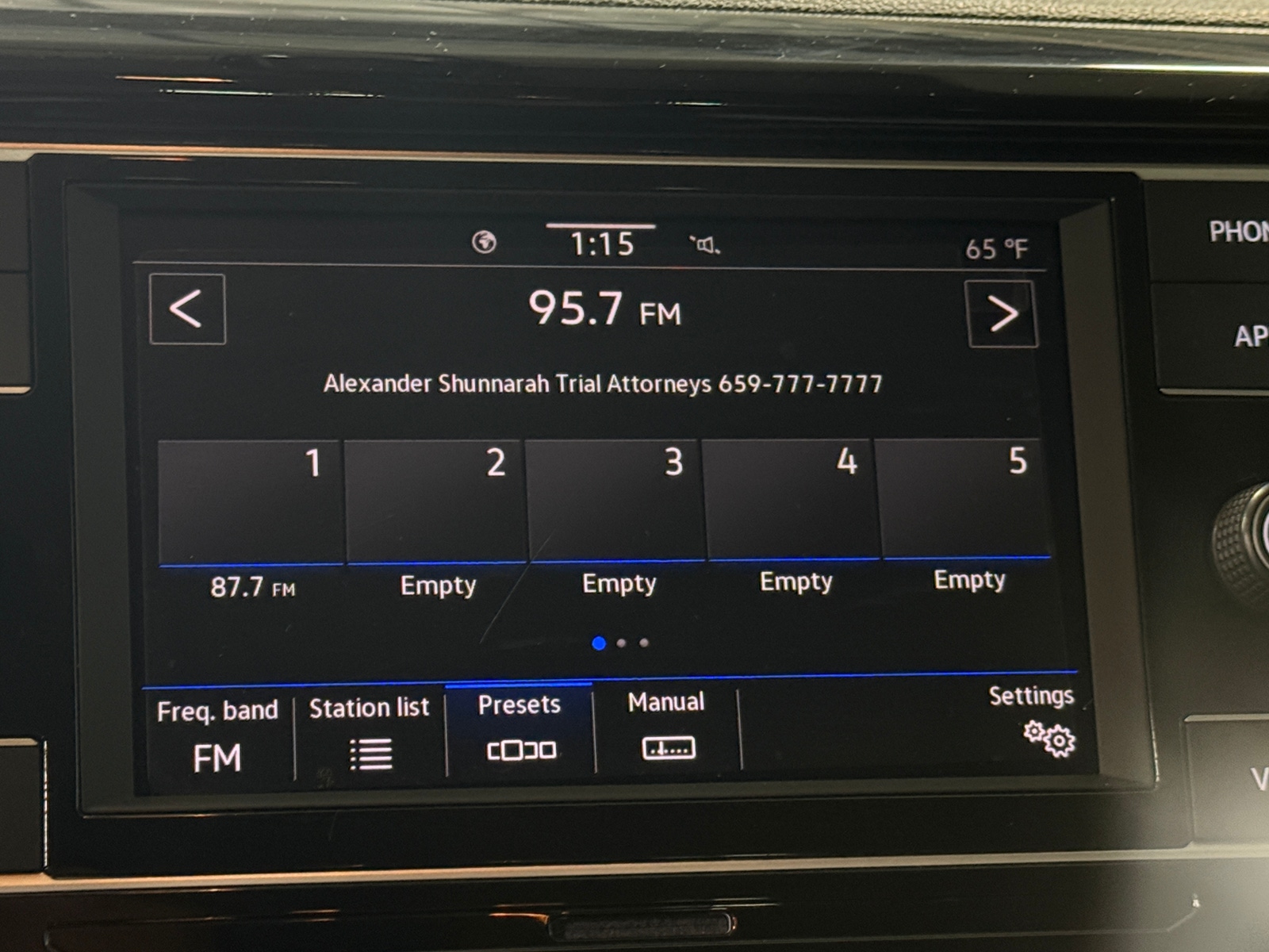 Thumbnail: 2023 Volkswagen Taos - 4