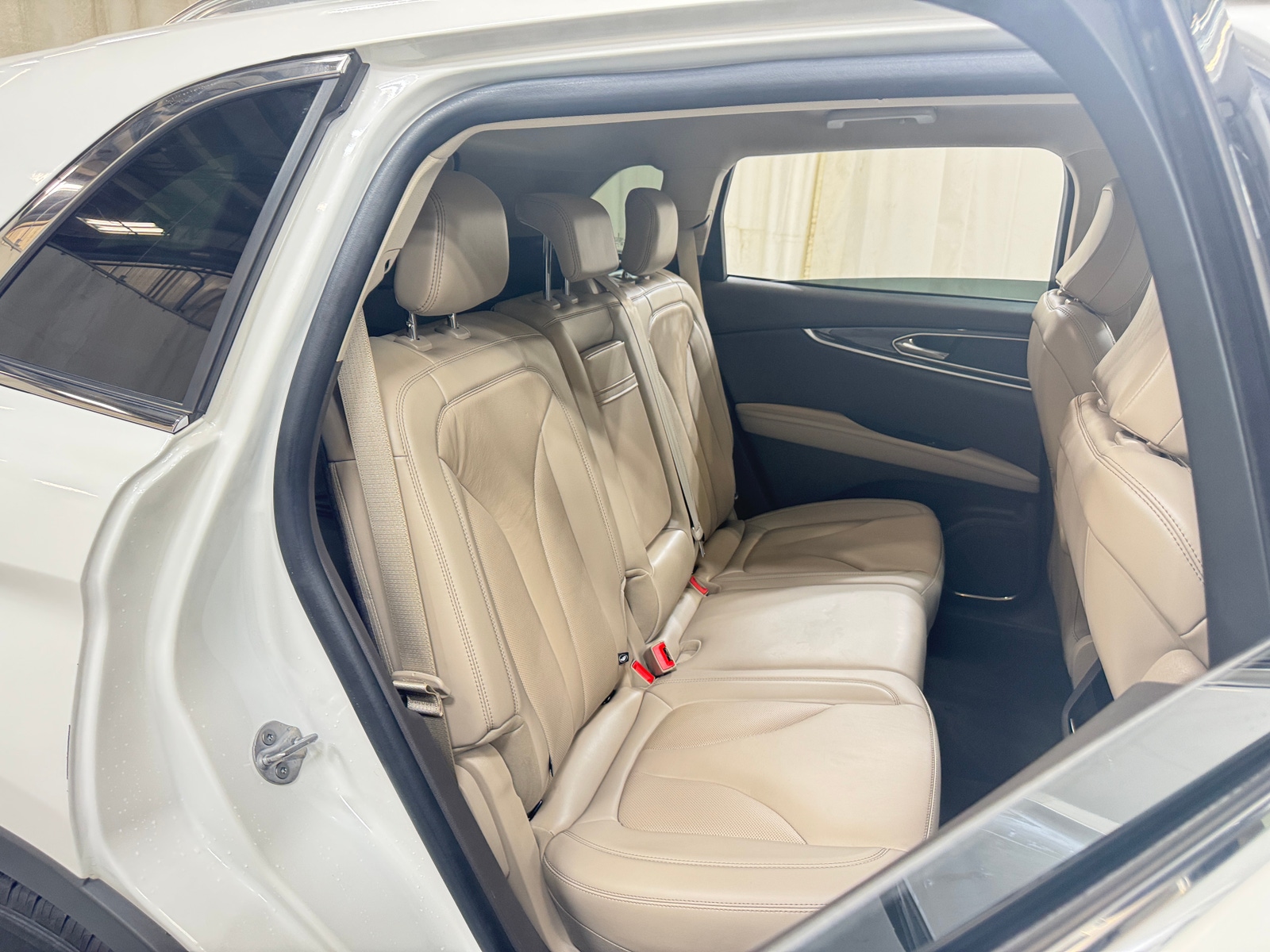 Thumbnail: 2021 Lincoln Nautilus - 5