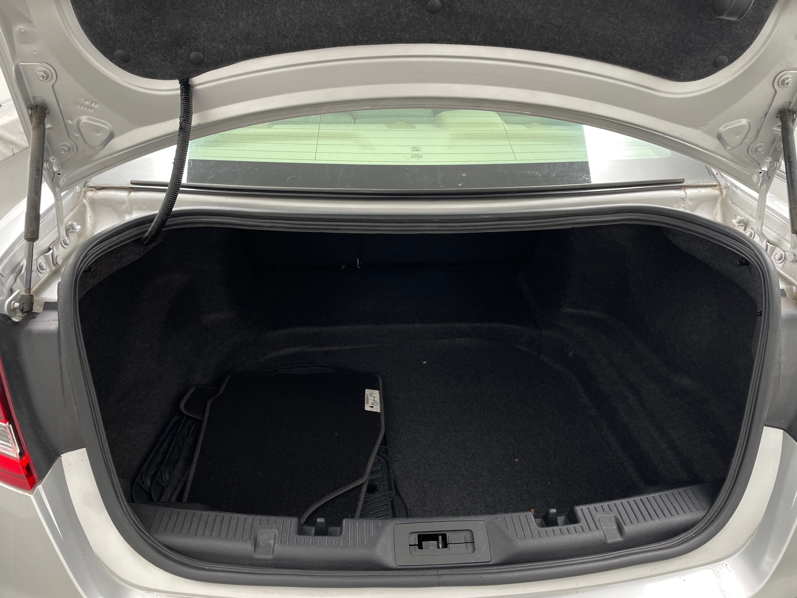 Thumbnail: 2018 Ford Taurus - 7