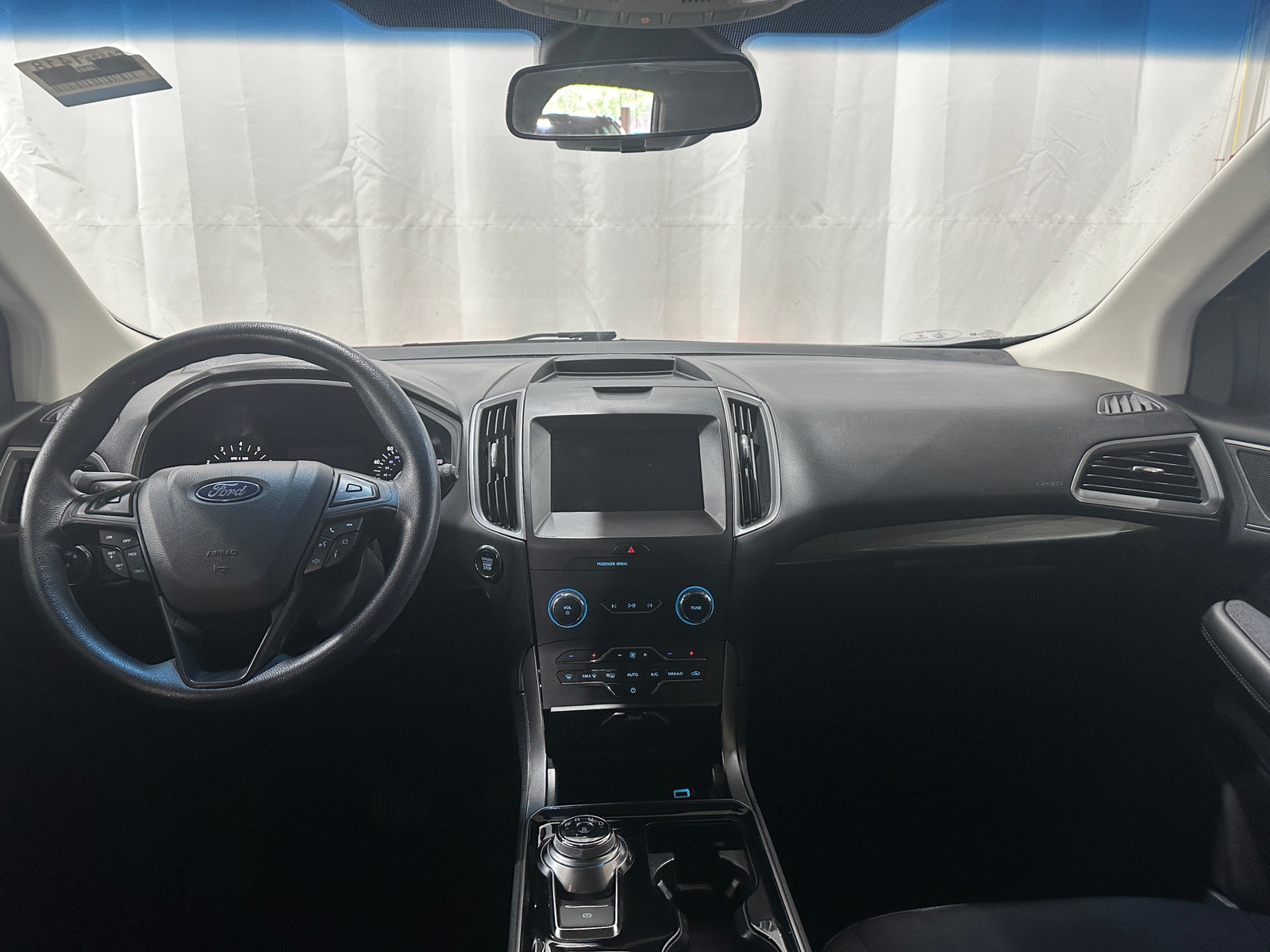 Thumbnail: 2020 Ford Edge - 3